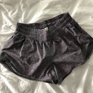 Lululemon hotty hot short II 2.5”